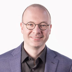 UTK faculty member Shay Scott headshot